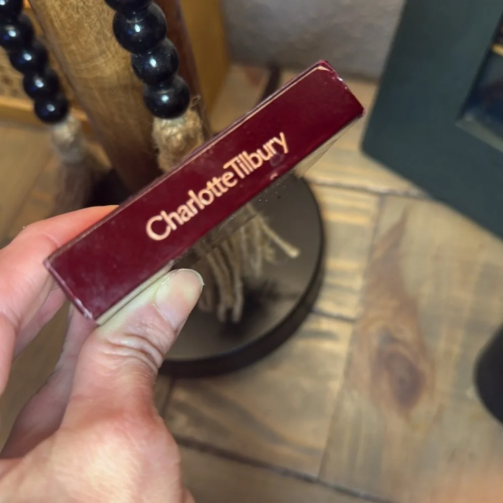 💞Charlotte Tilbury•Cheek To Chic•Swish & Pop Blusher•Color:Love is the Drug•NWT💞 - Picture 8 of 8